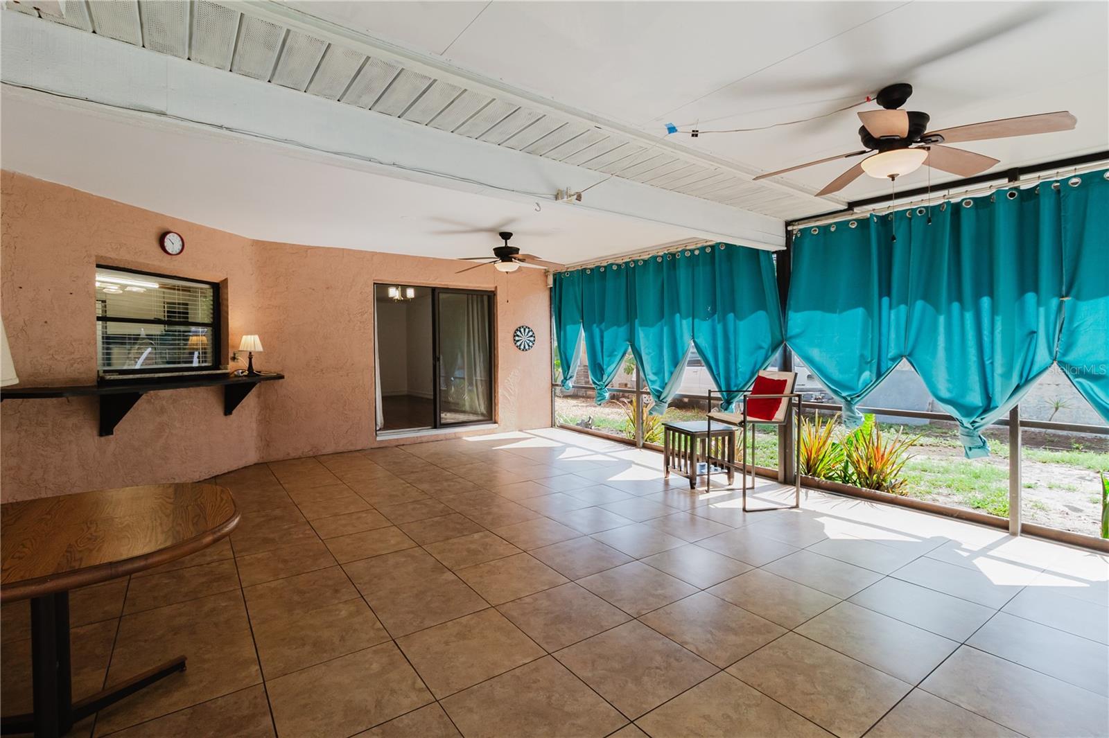 FALCON RIDGE - Residential