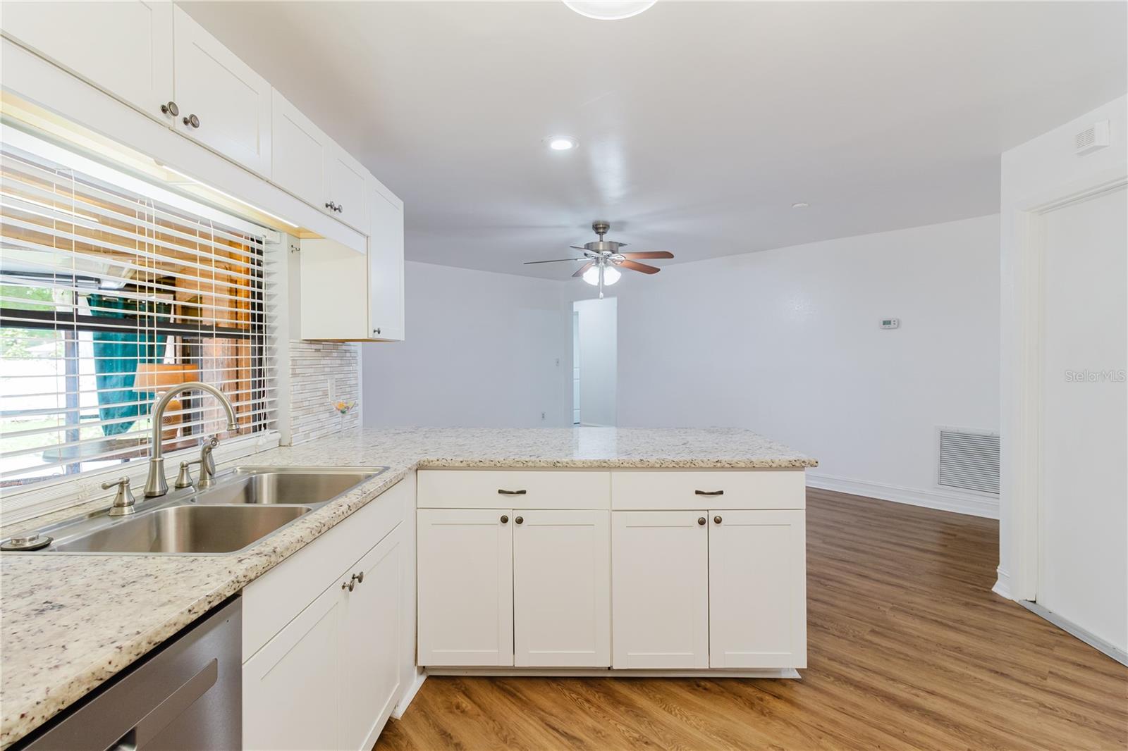 FALCON RIDGE - Residential