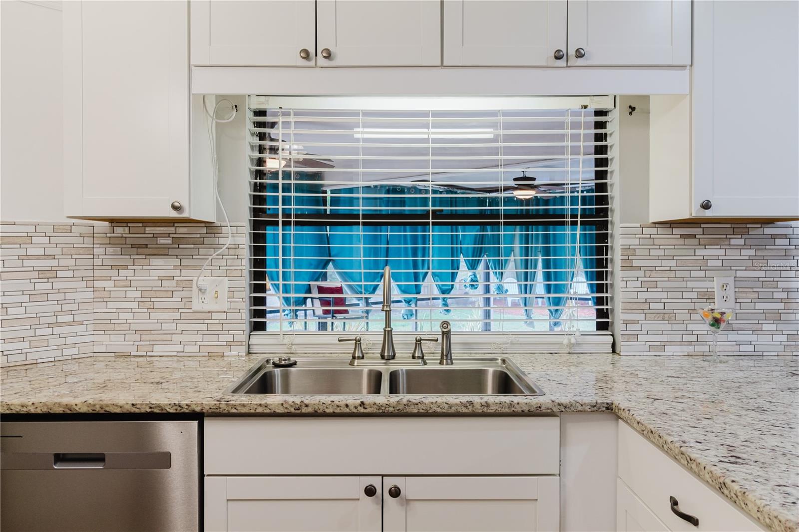 FALCON RIDGE - Residential
