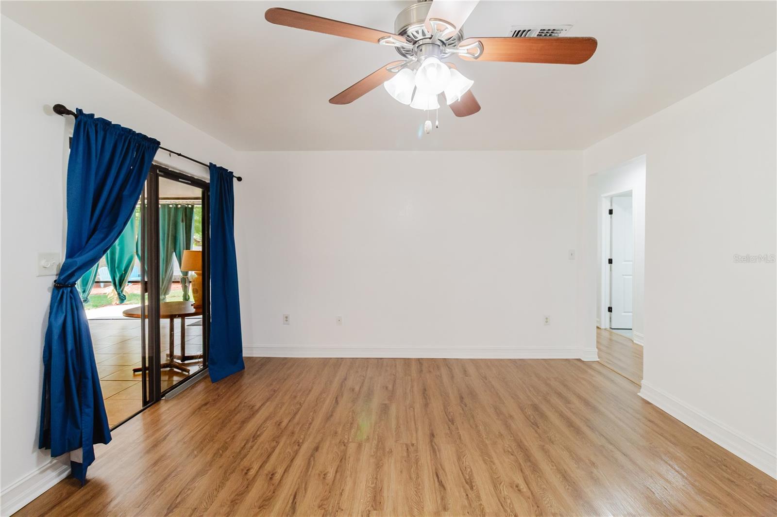FALCON RIDGE - Residential