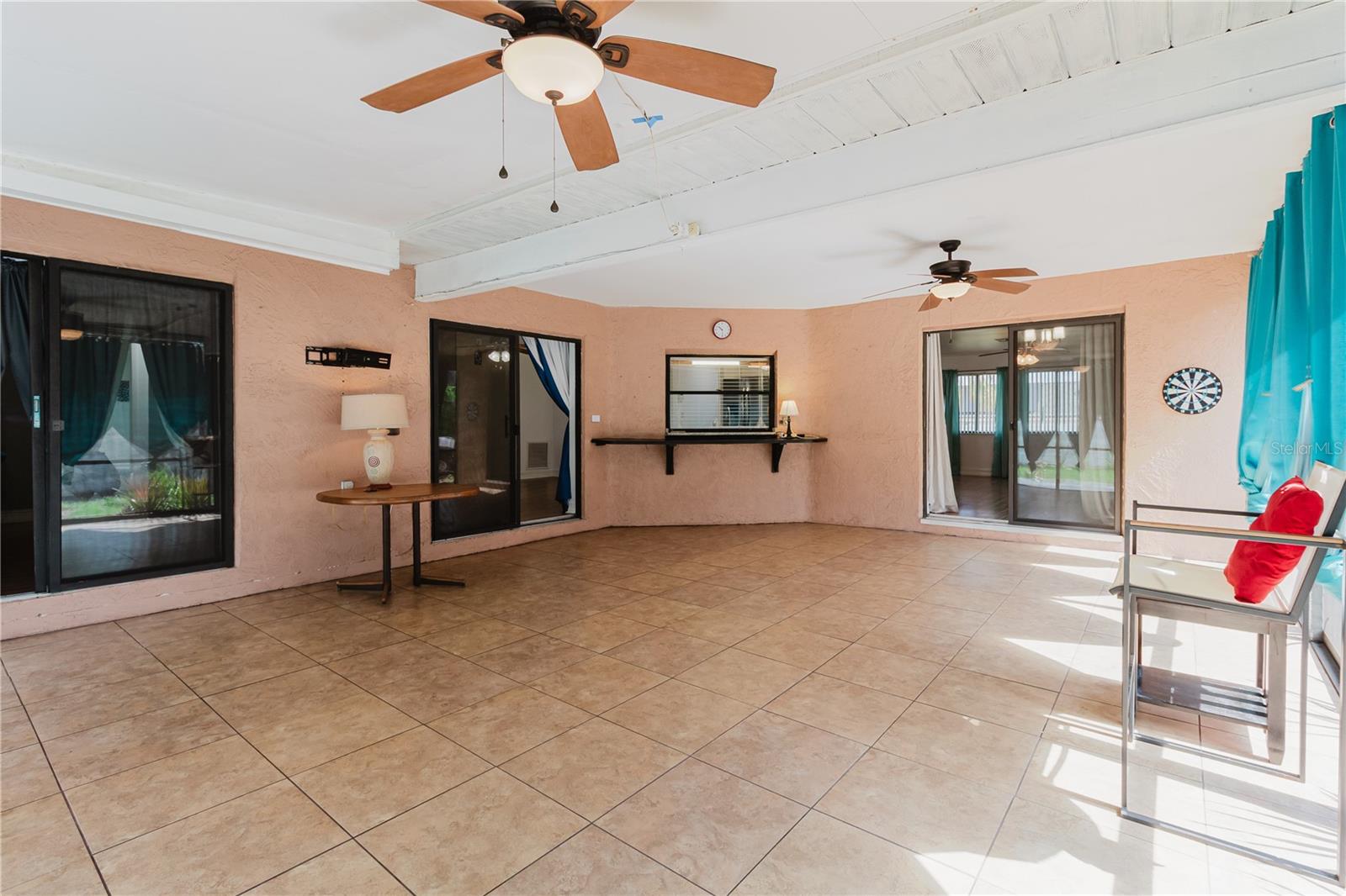 FALCON RIDGE - Residential
