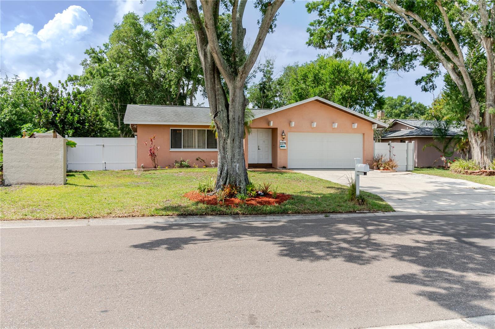 FALCON RIDGE - Residential
