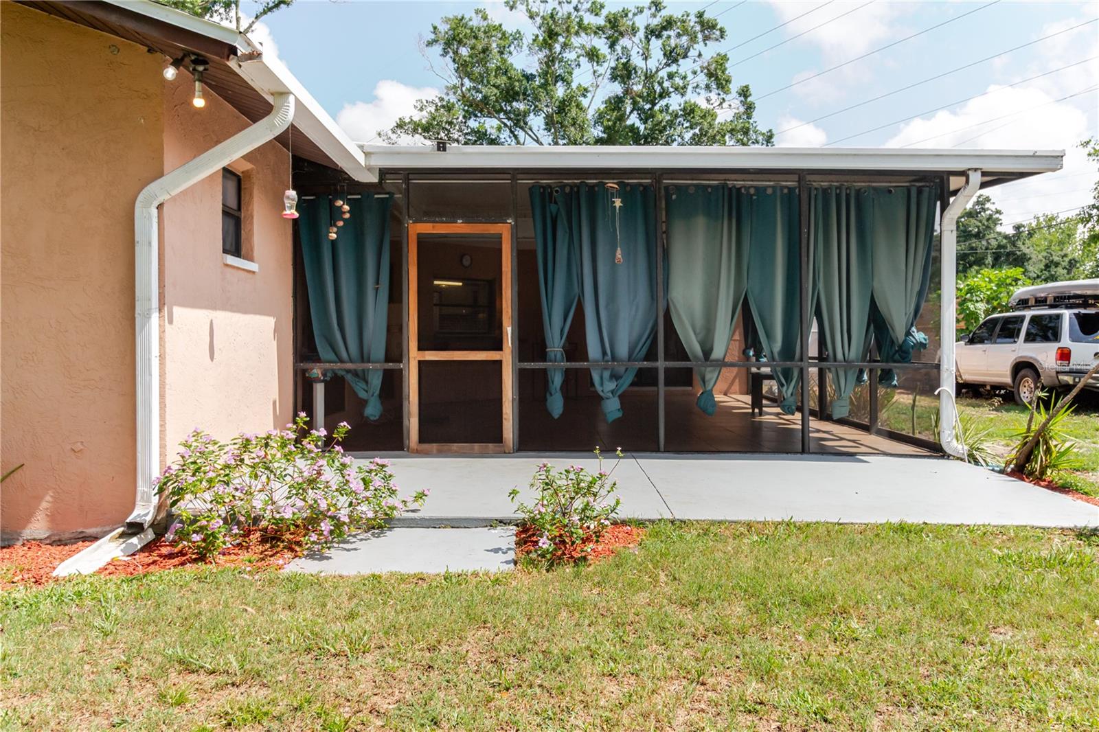 FALCON RIDGE - Residential