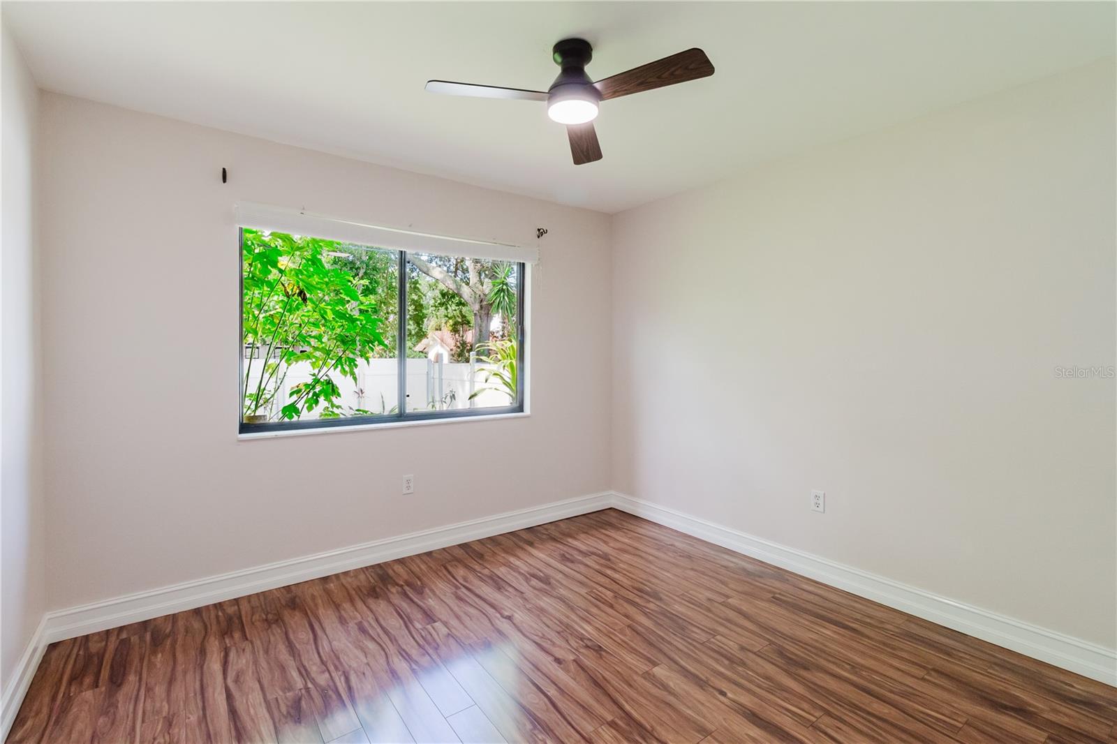 FALCON RIDGE - Residential