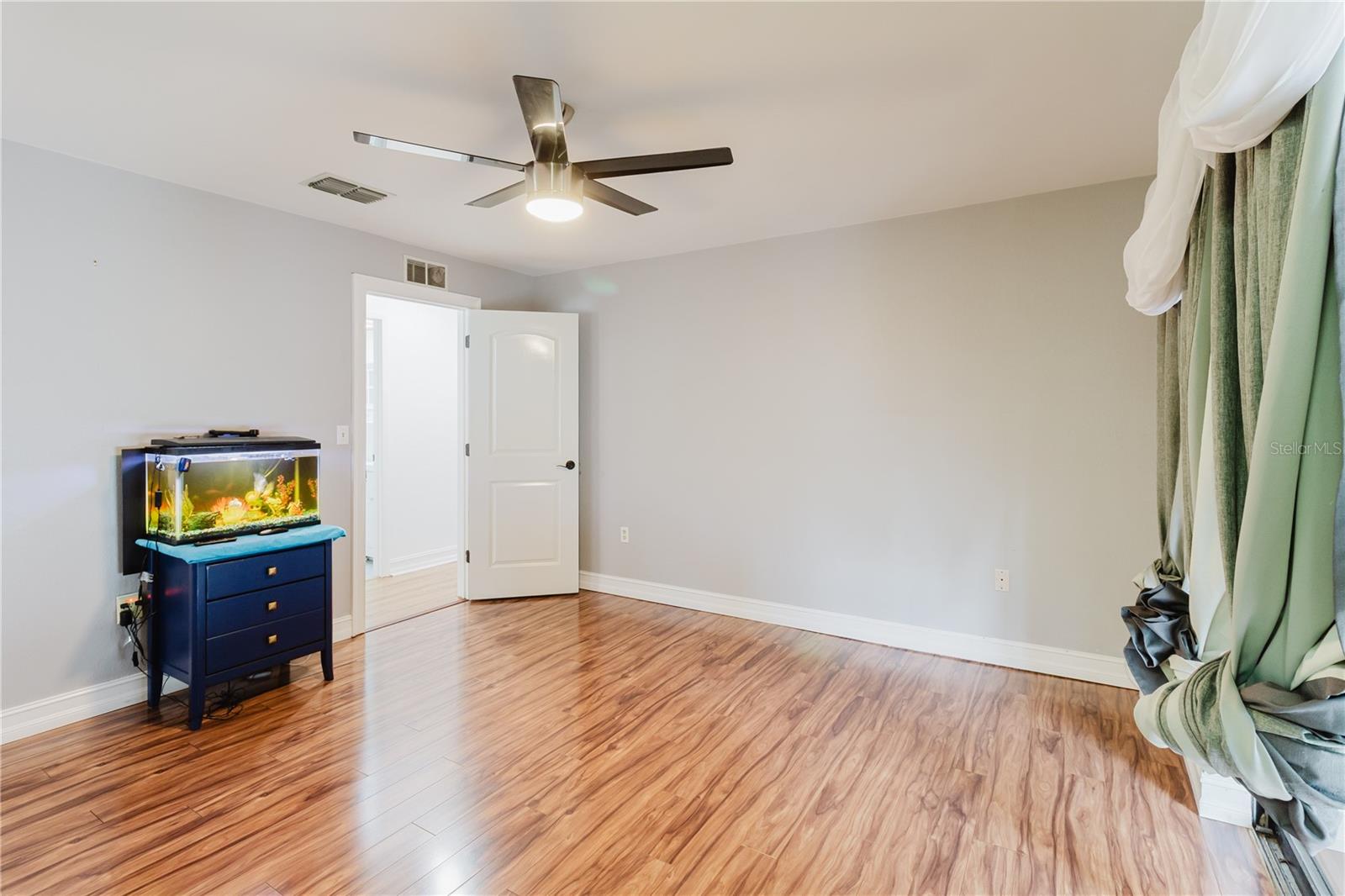 FALCON RIDGE - Residential