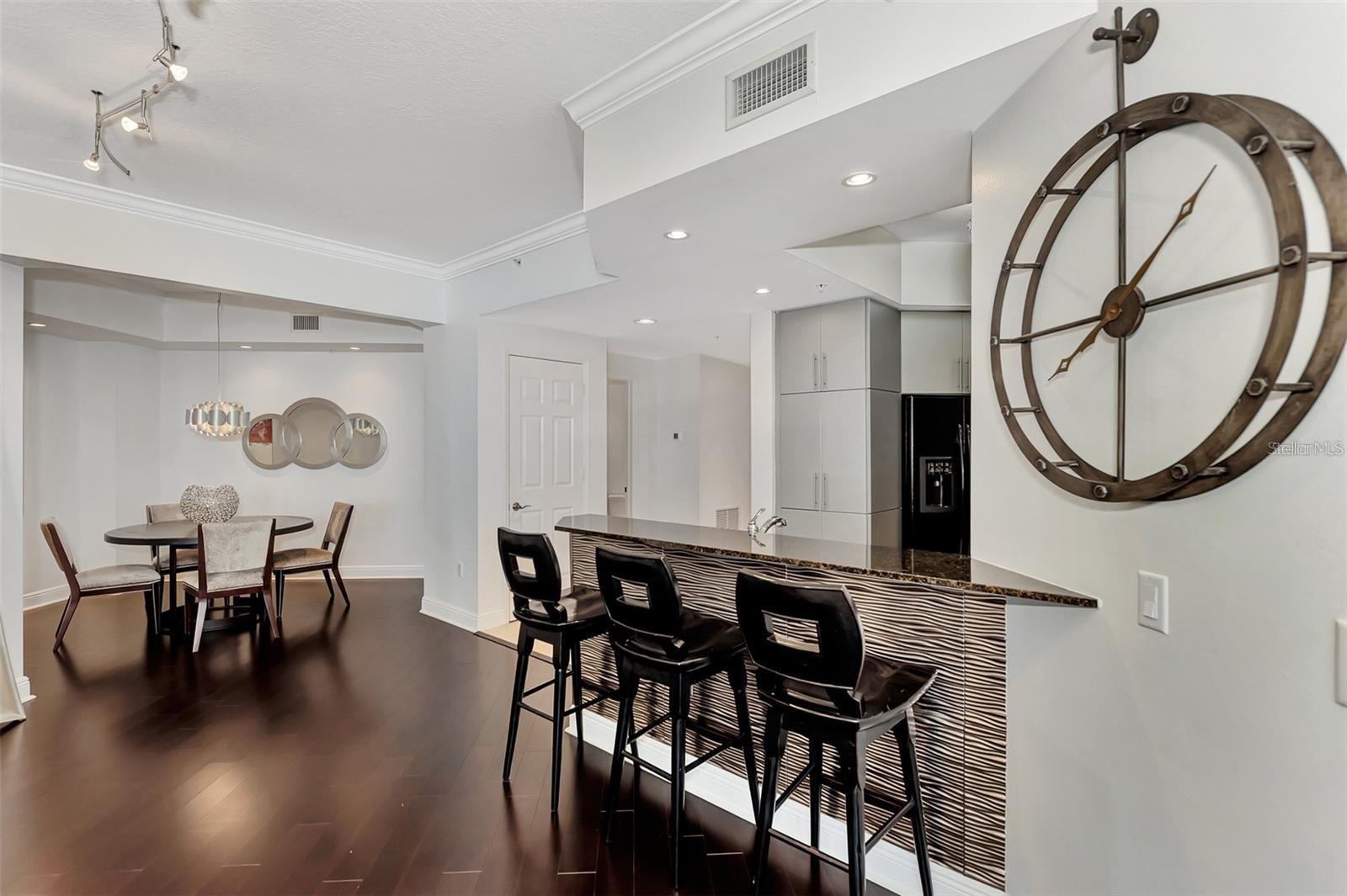 100 CENTRAL AVENUE H716