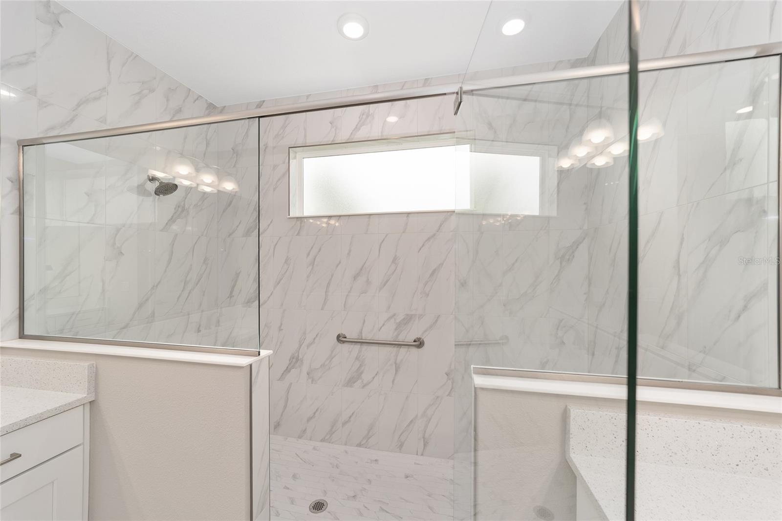 ON TOP OF THE WORLD - Residential