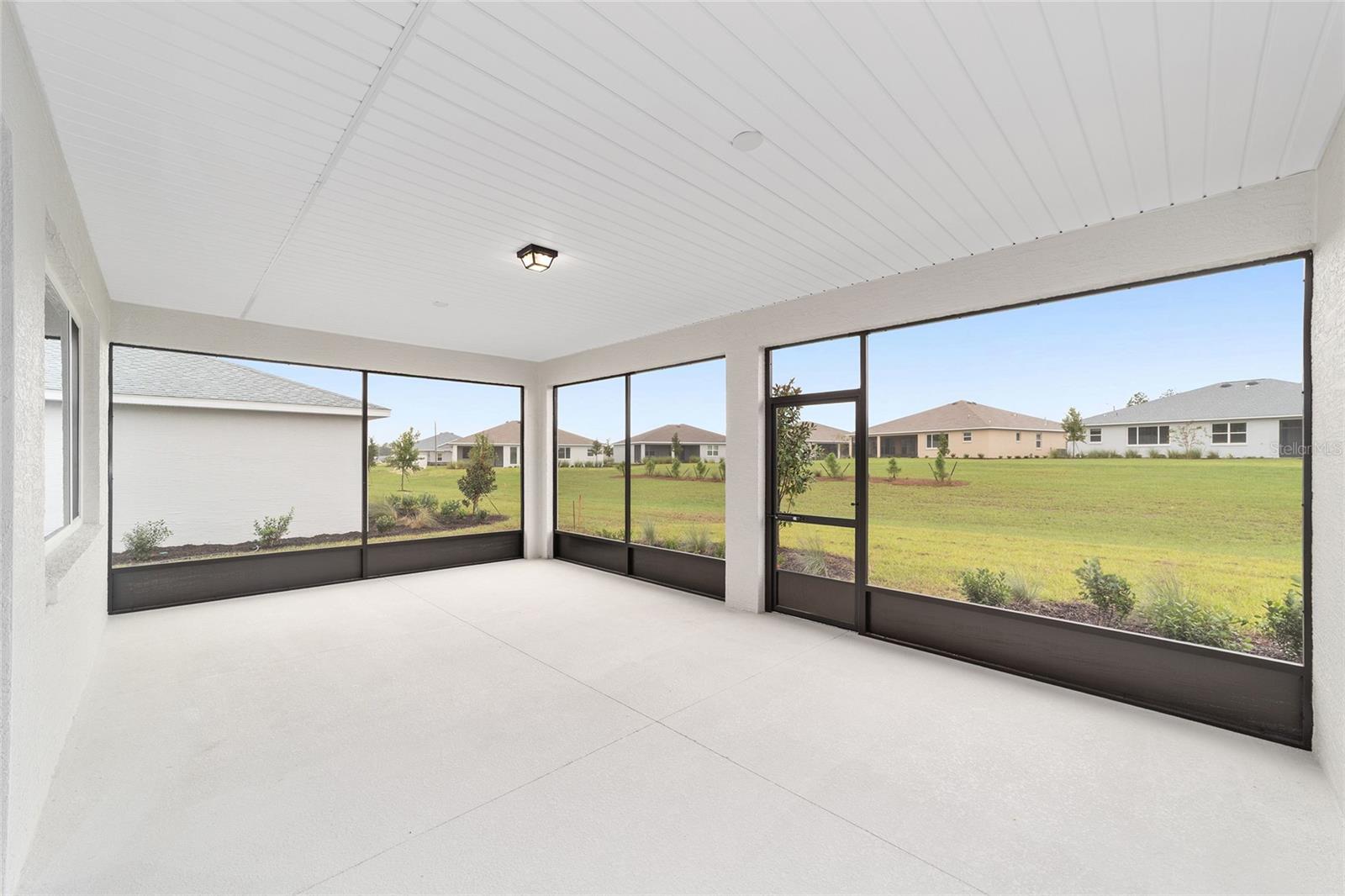 ON TOP OF THE WORLD - Residential