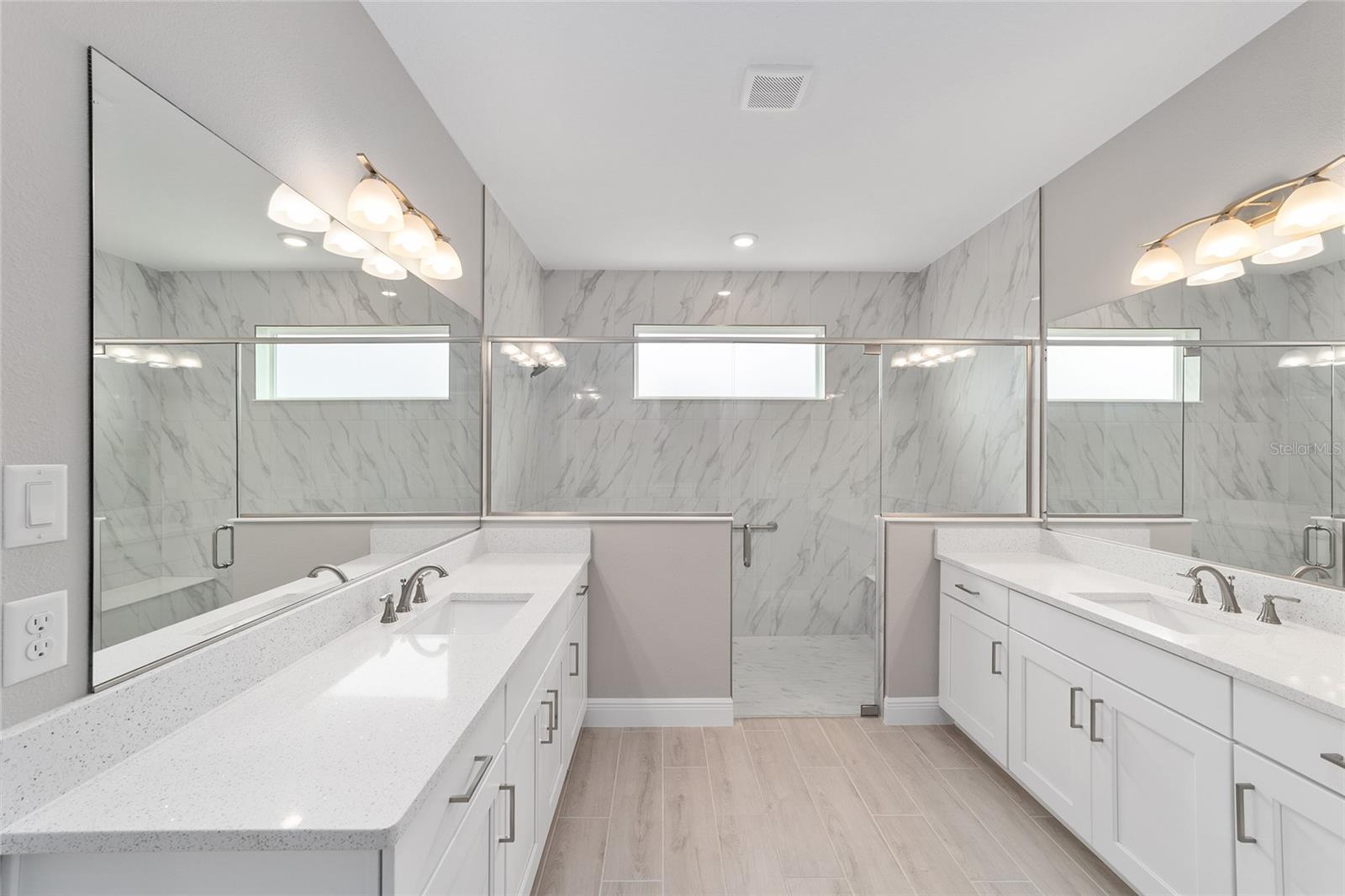 ON TOP OF THE WORLD - Residential