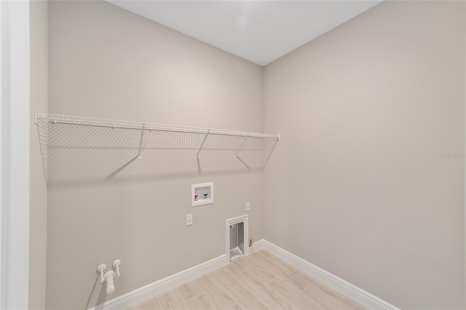 ON TOP OF THE WORLD - Residential