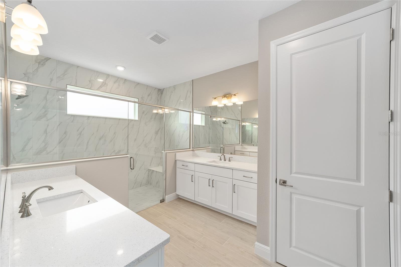 ON TOP OF THE WORLD - Residential