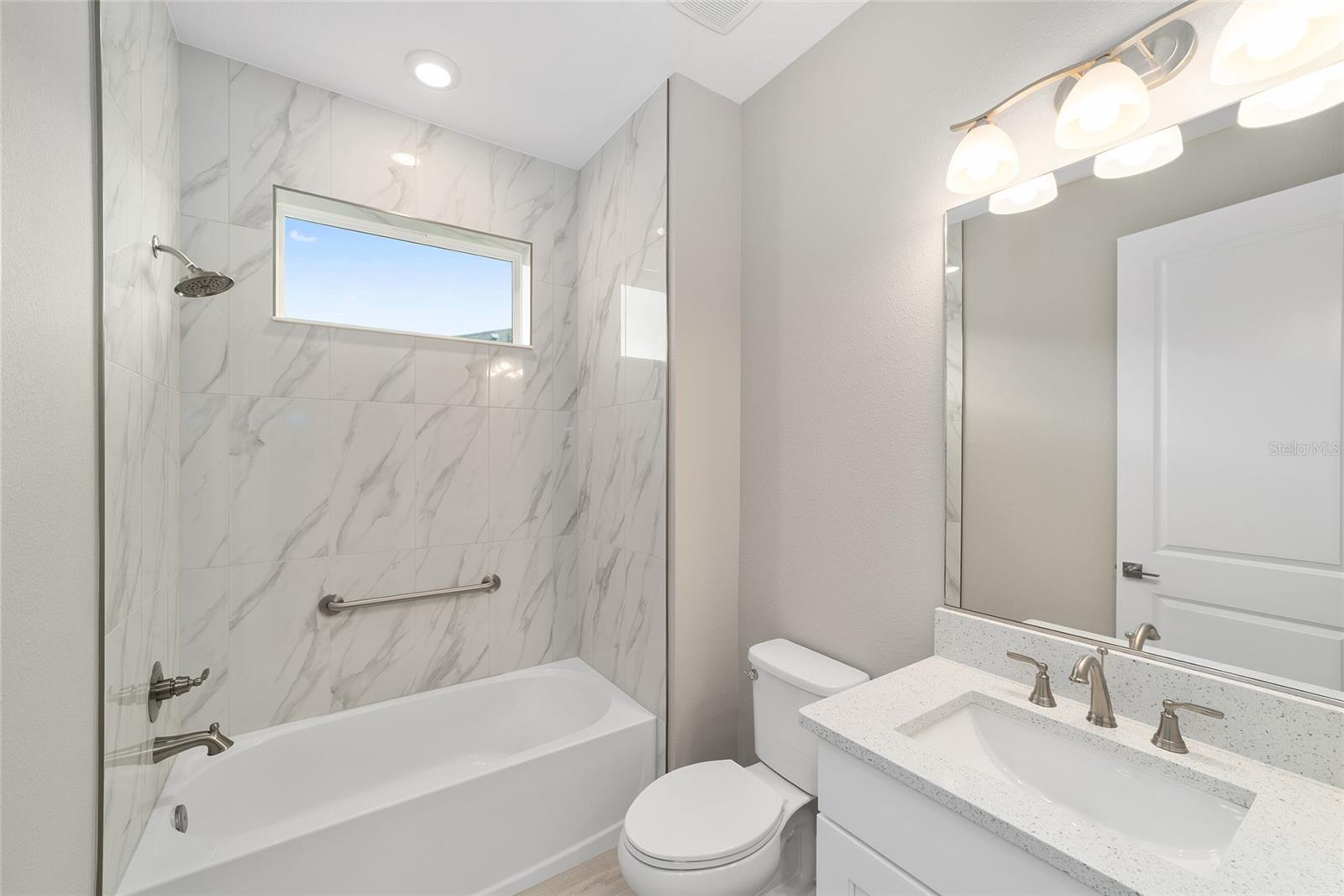 ON TOP OF THE WORLD - Residential