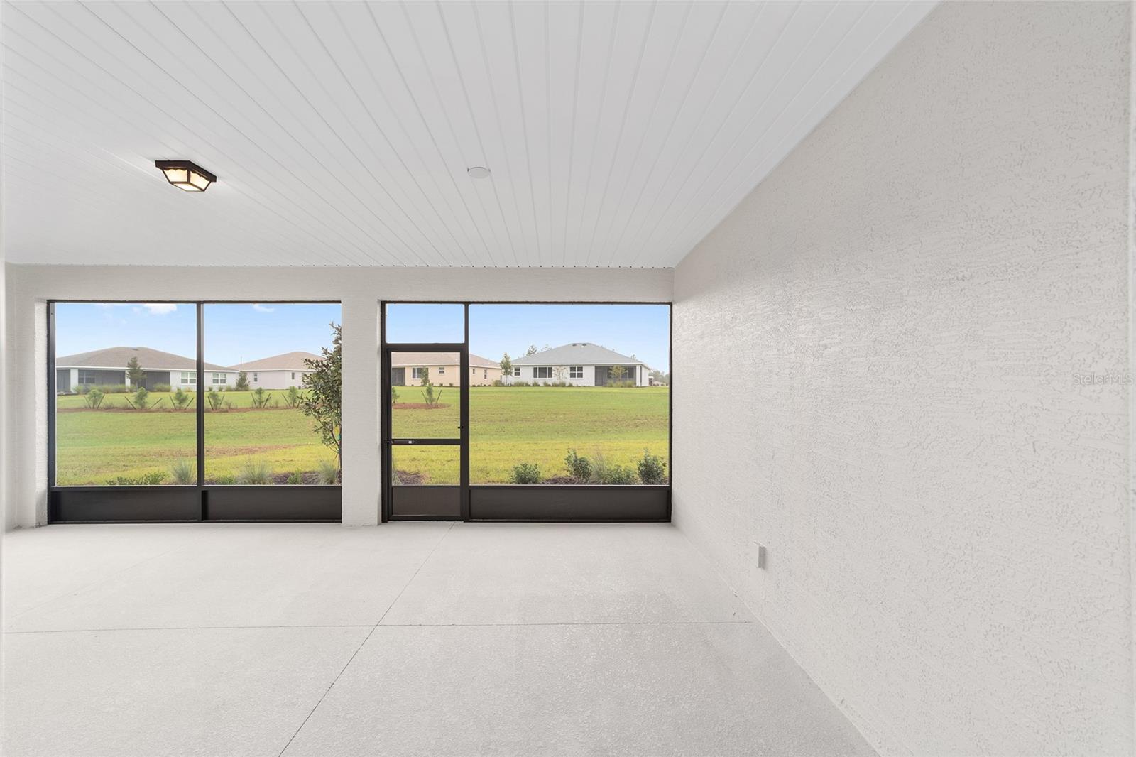 ON TOP OF THE WORLD - Residential