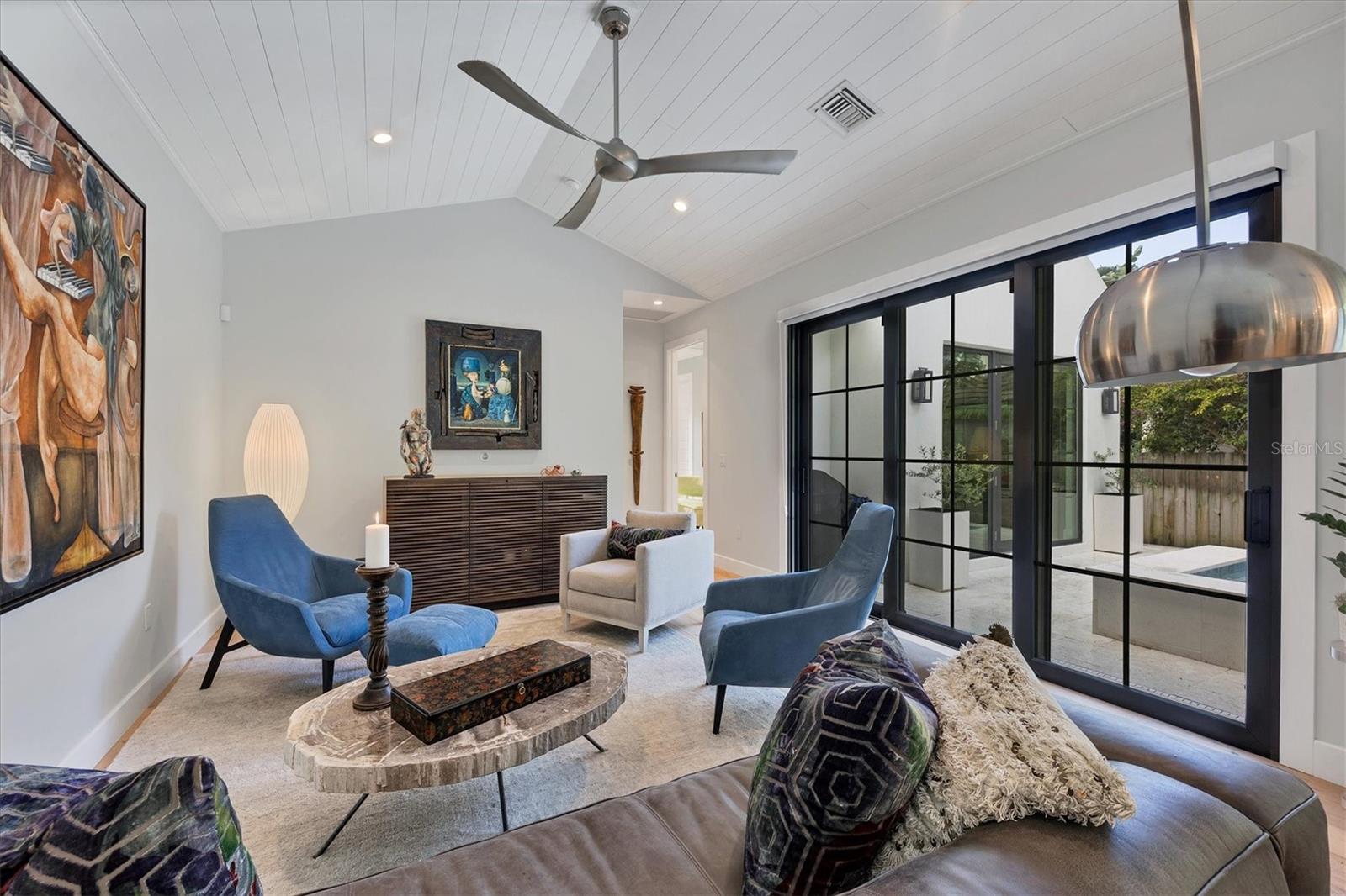 FLOYD & CAMERON SUB - Residential