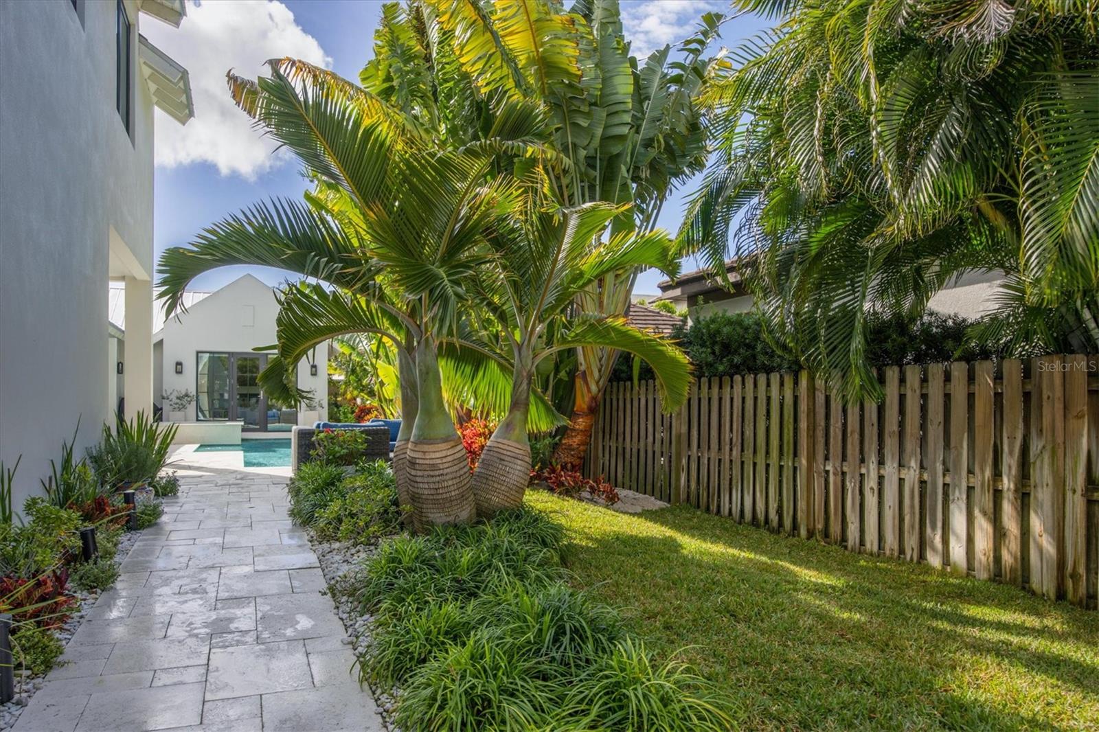 FLOYD & CAMERON SUB - Residential