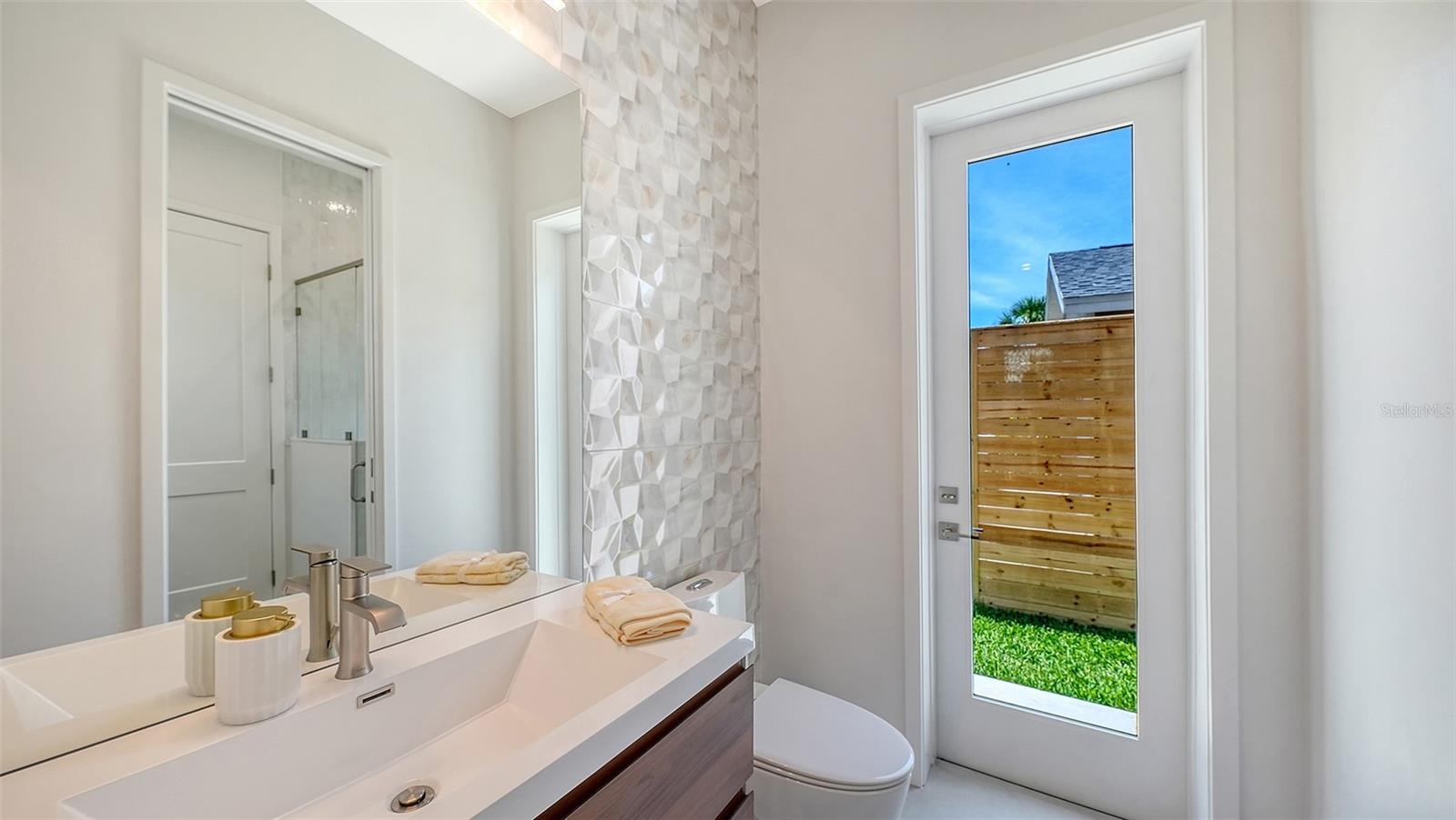 TAMIAMI TERRACE - Residential