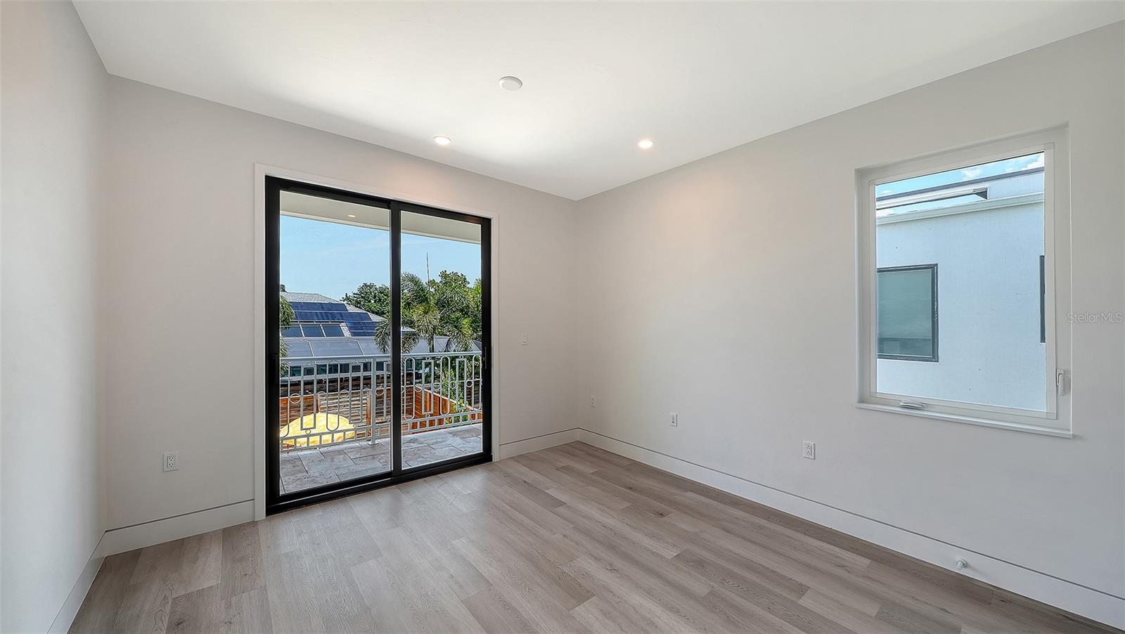 TAMIAMI TERRACE - Residential