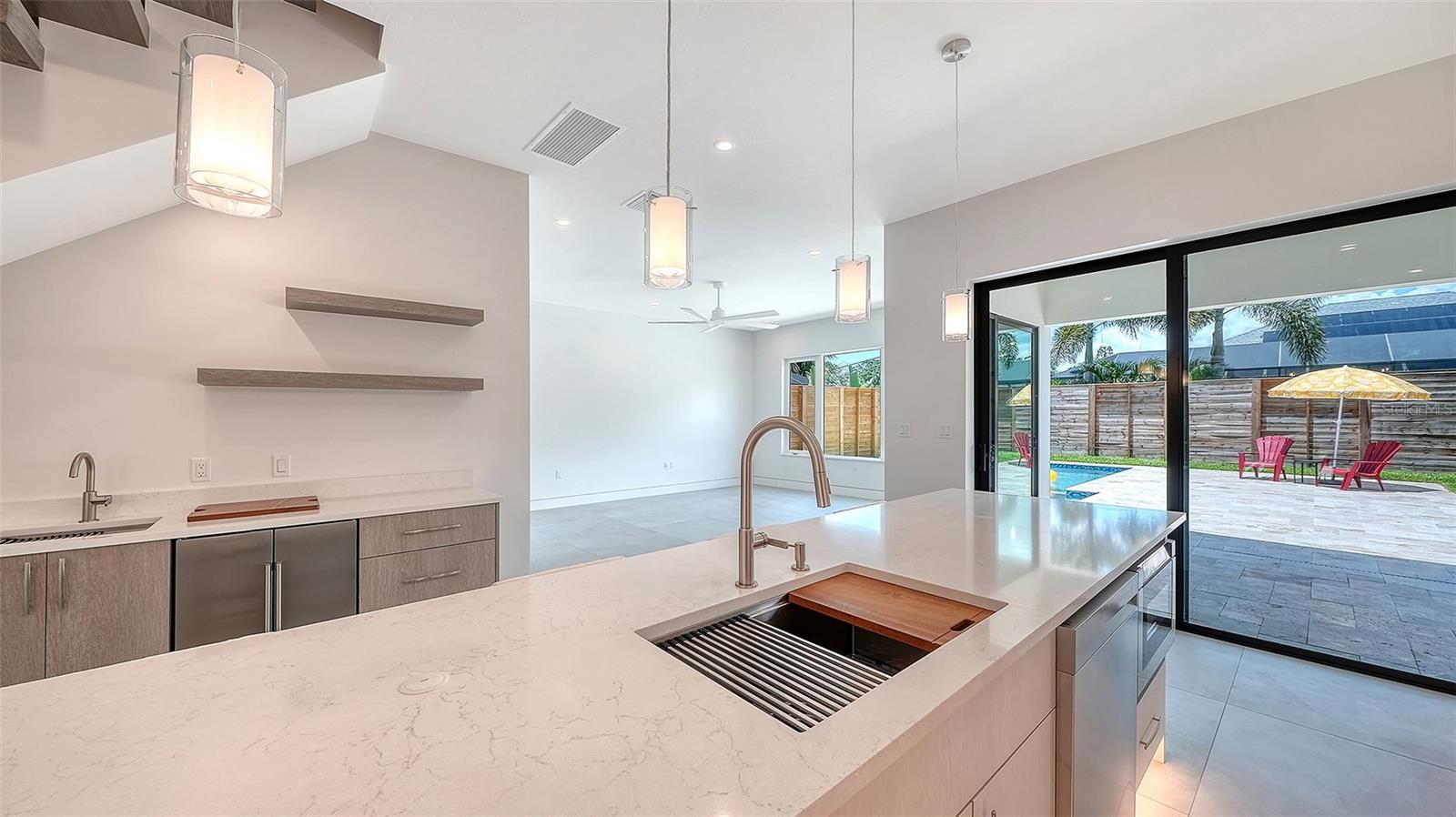 TAMIAMI TERRACE - Residential