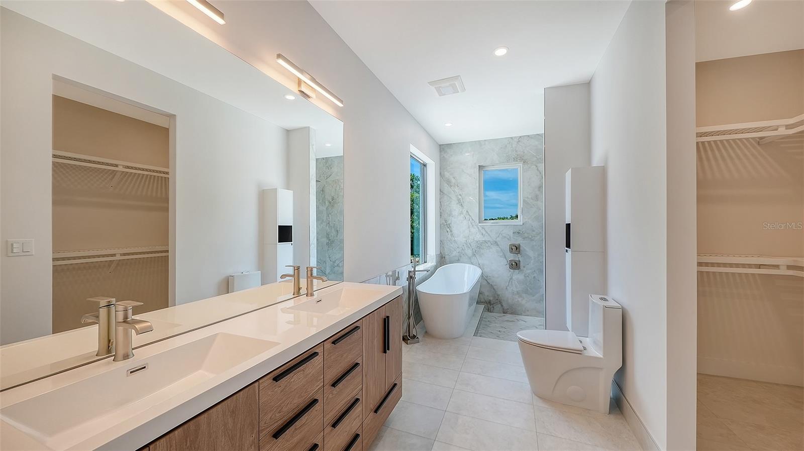 TAMIAMI TERRACE - Residential