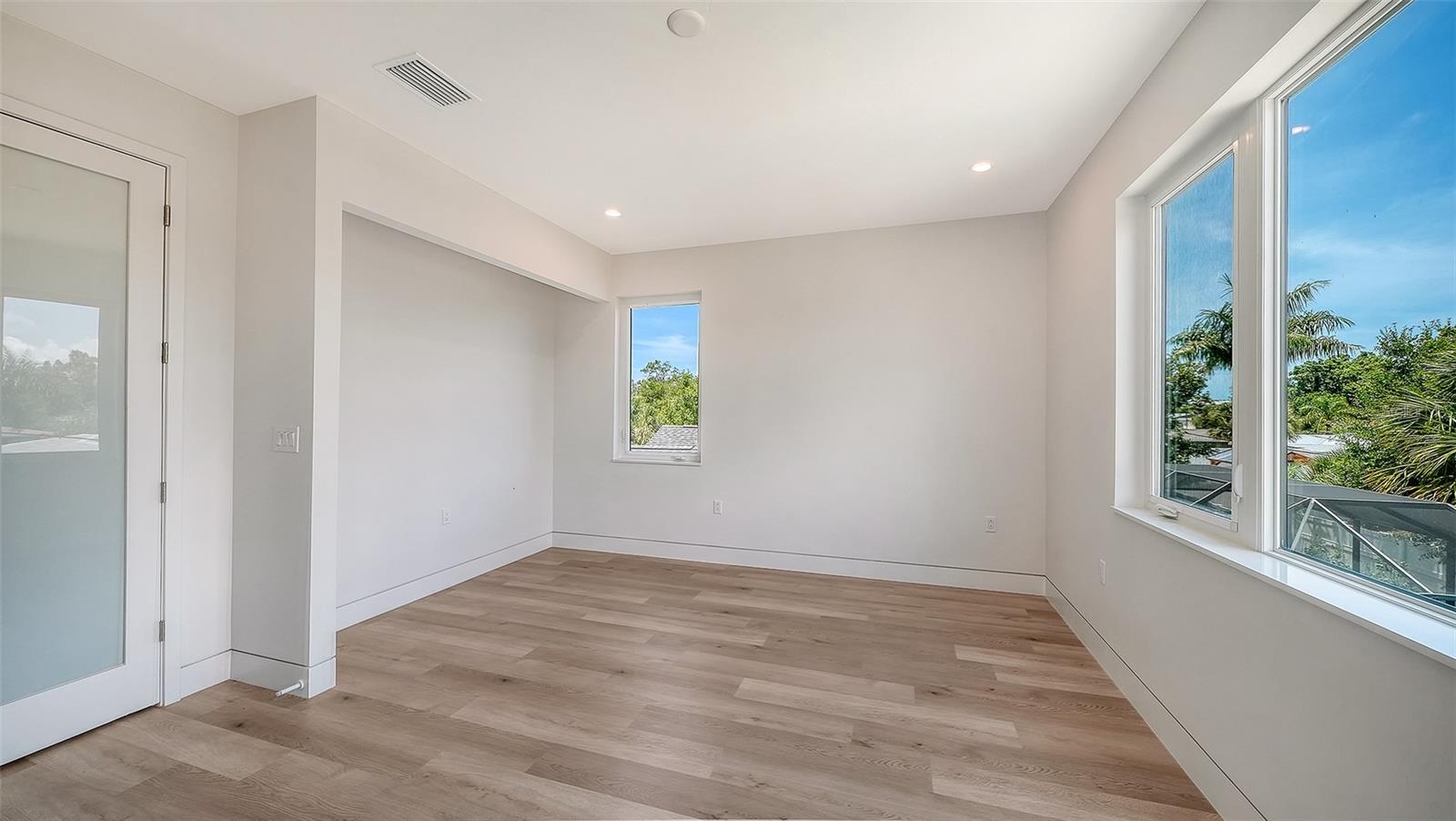 TAMIAMI TERRACE - Residential