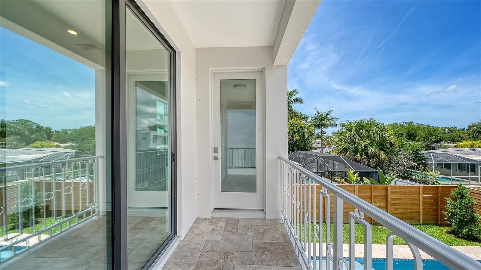 TAMIAMI TERRACE - Residential