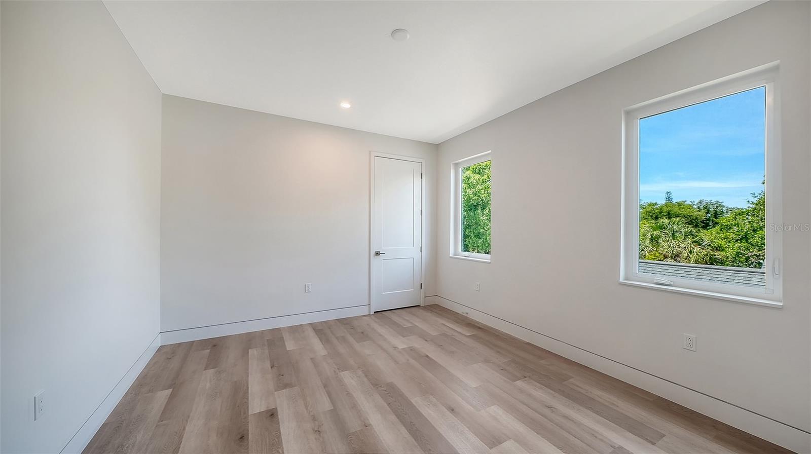 TAMIAMI TERRACE - Residential