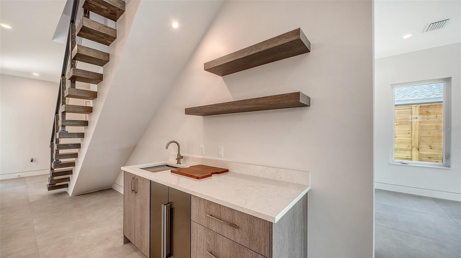 TAMIAMI TERRACE - Residential