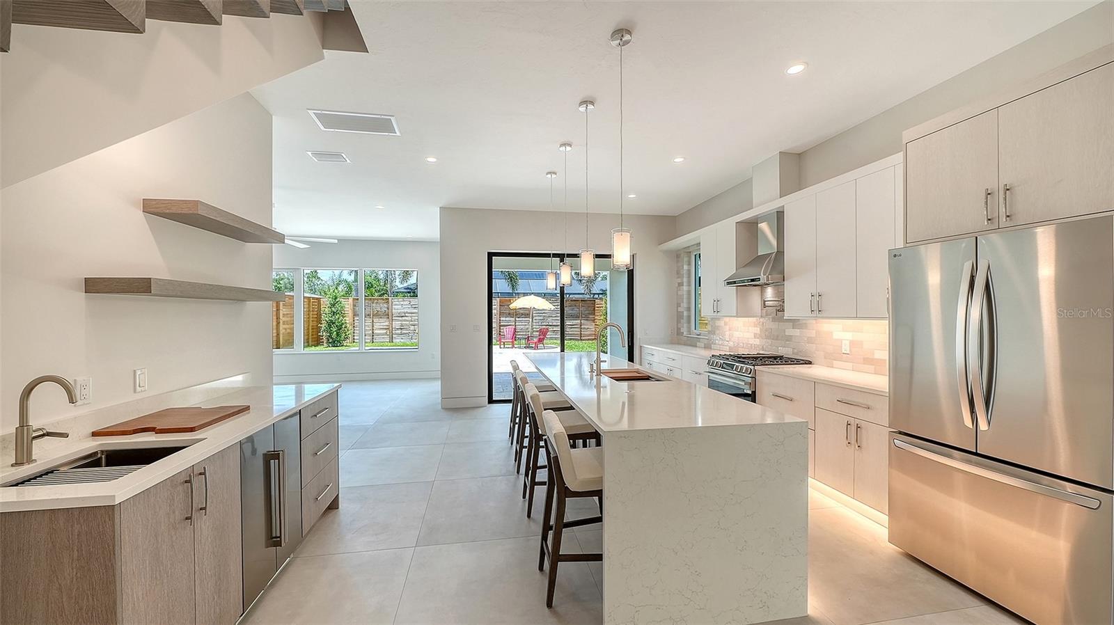 TAMIAMI TERRACE - Residential