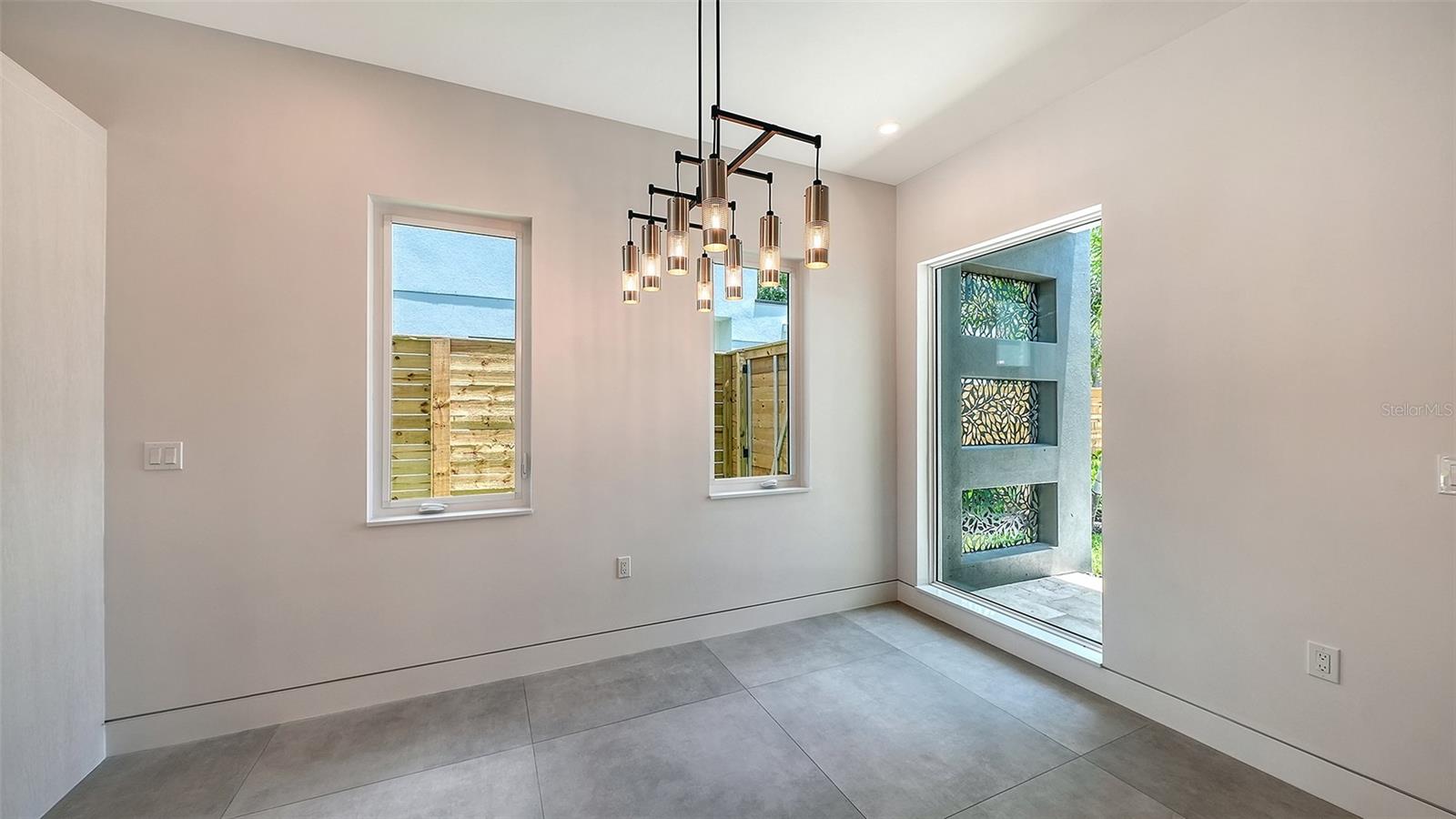 TAMIAMI TERRACE - Residential