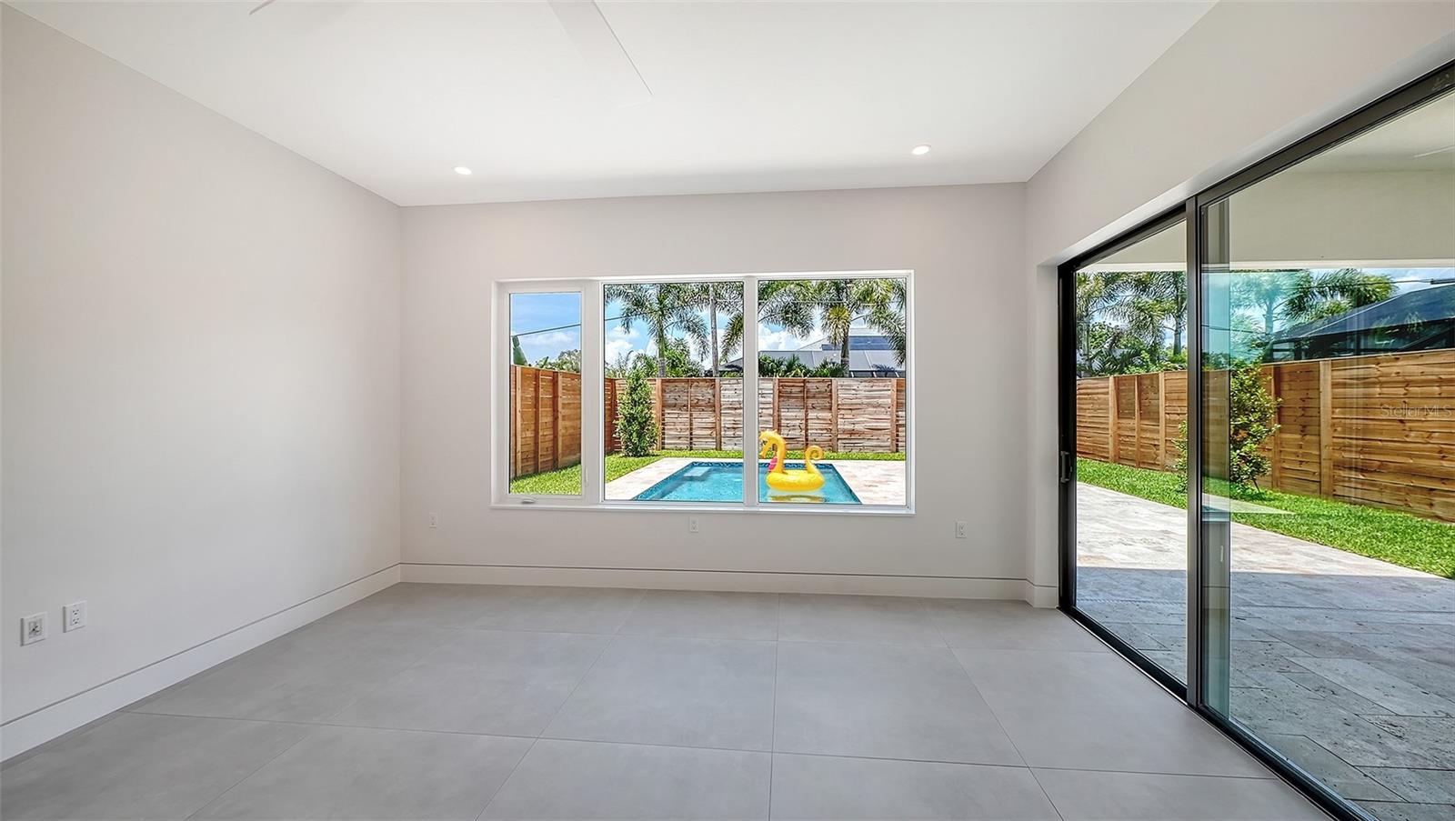 TAMIAMI TERRACE - Residential