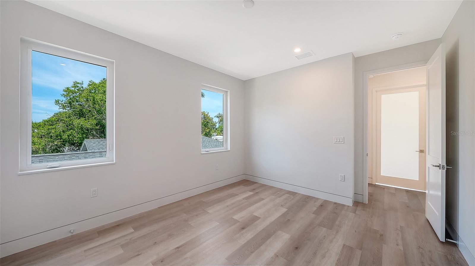 TAMIAMI TERRACE - Residential