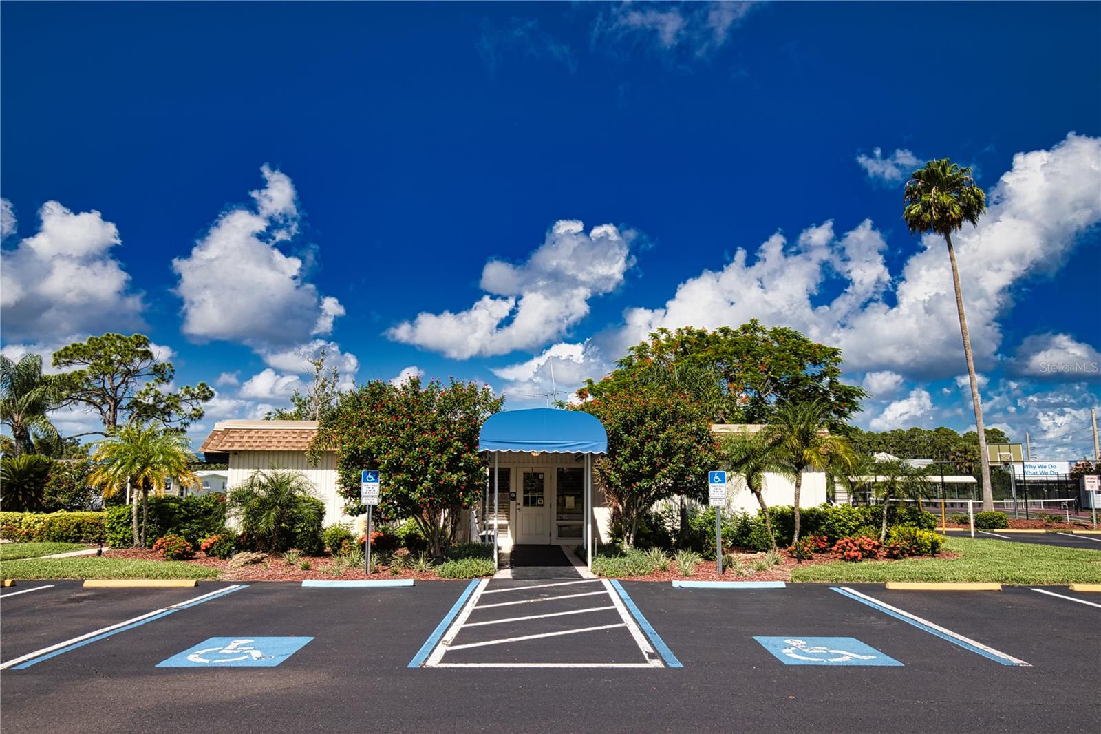 LA CASA MHP CO-OP - Land