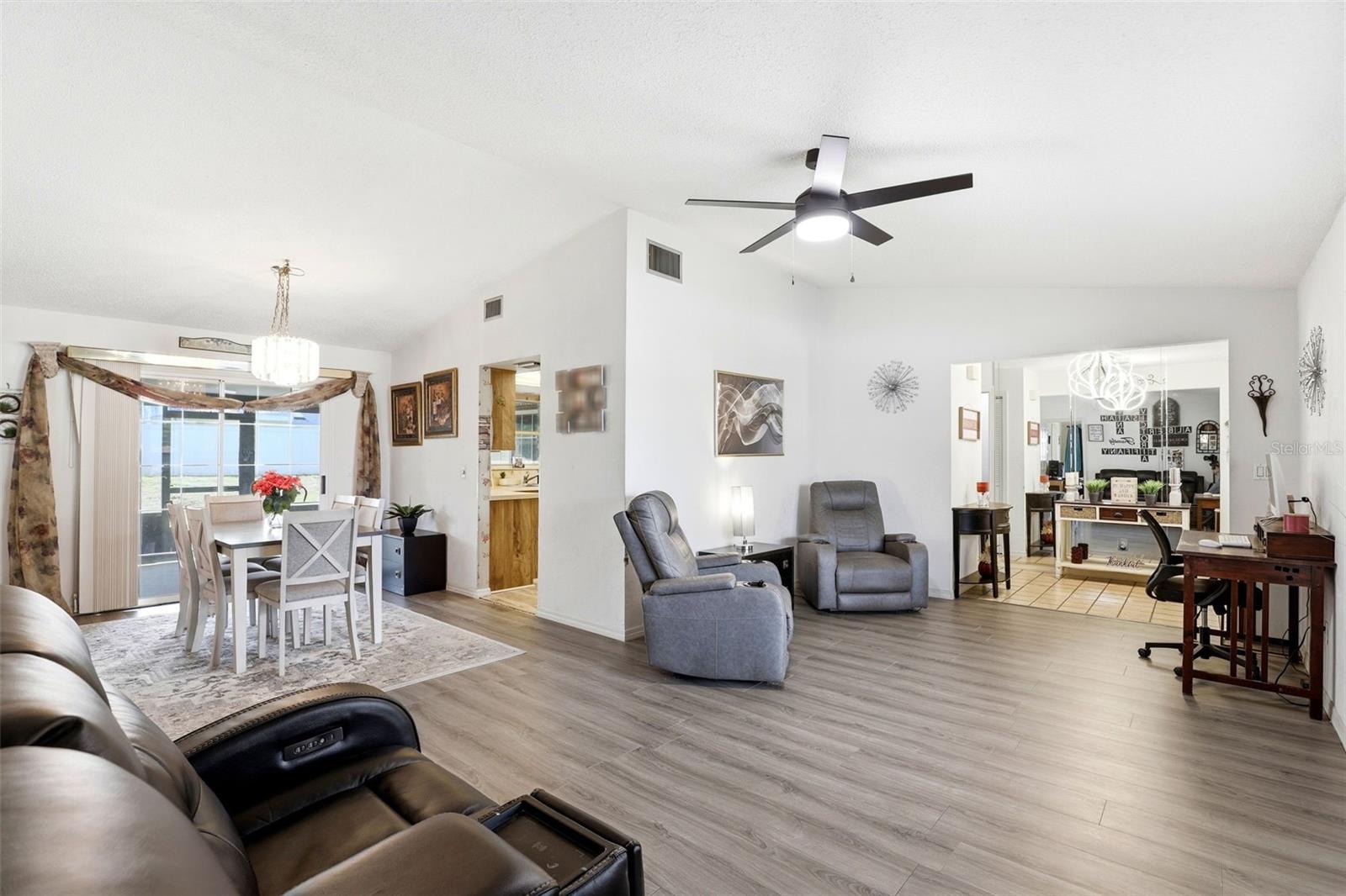 DELTONA LAKES UNIT 8 - Residential