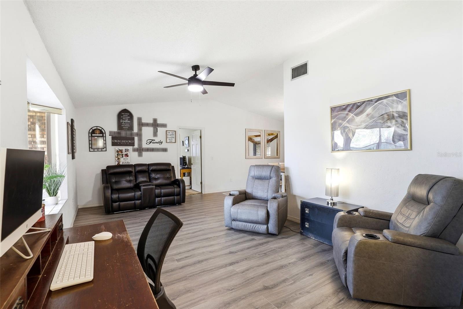 DELTONA LAKES UNIT 8 - Residential