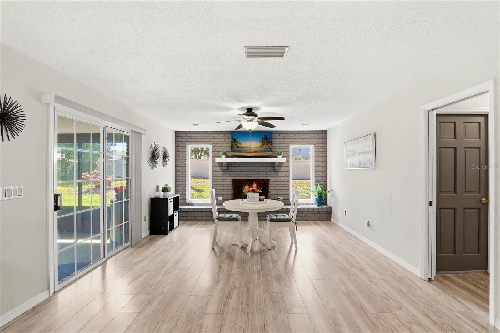 DELTONA LAKES UNIT 8 - Residential