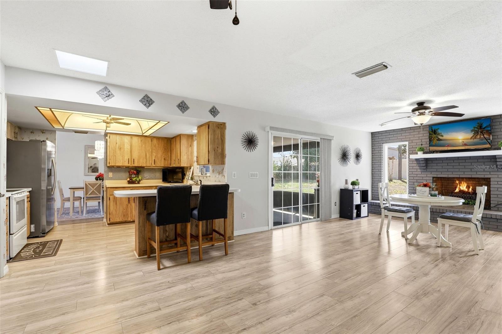 DELTONA LAKES UNIT 8 - Residential