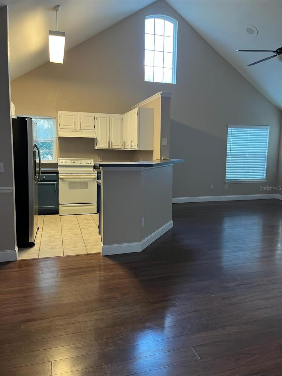 HAMPTONS/METROWEST - Residential Lease