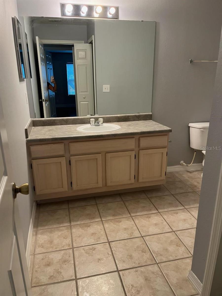 HAMPTONS/METROWEST - Residential Lease