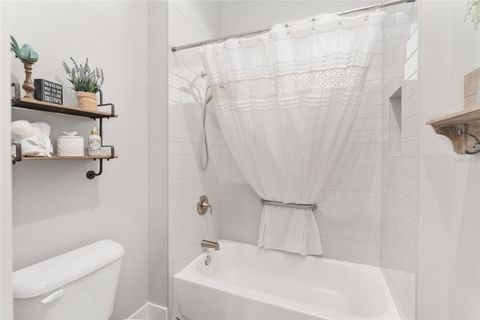 Tiny photo for 2540 NE 108th Lane, Oxford, FL 34484 (MLS # G5100368)