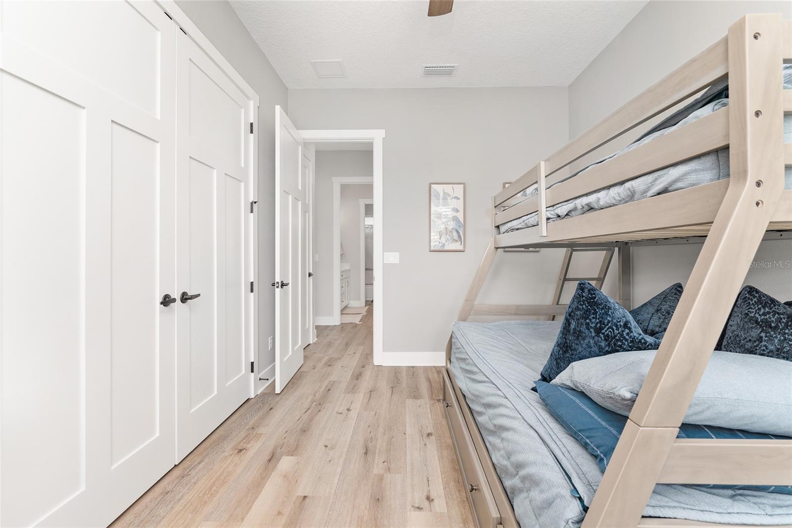 SUMTER CROSSING - Residential