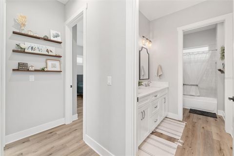 Tiny photo for 2540 NE 108th Lane, Oxford, FL 34484 (MLS # G5100368)