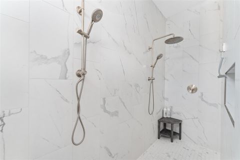 Tiny photo for 2540 NE 108th Lane, Oxford, FL 34484 (MLS # G5100368)