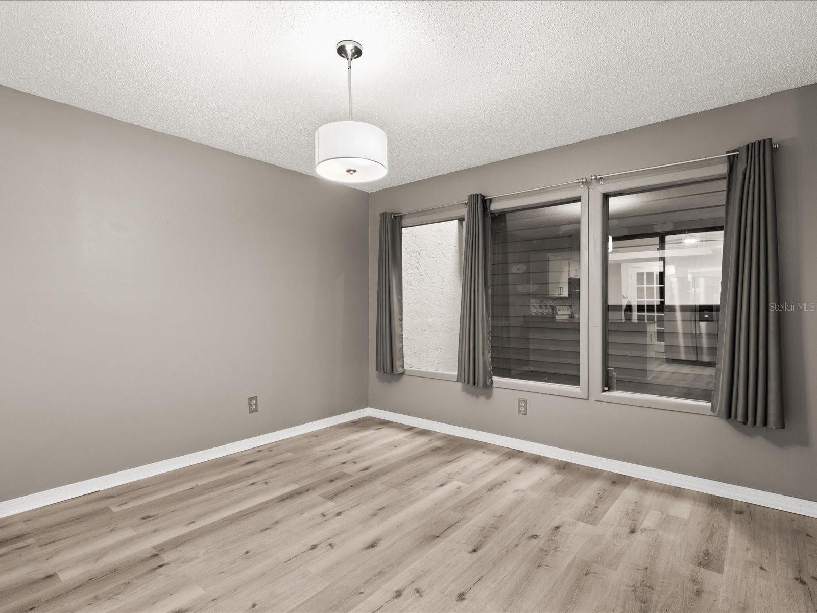 SWEETWATER OAKS II A CONDOMINI - Residential Lease