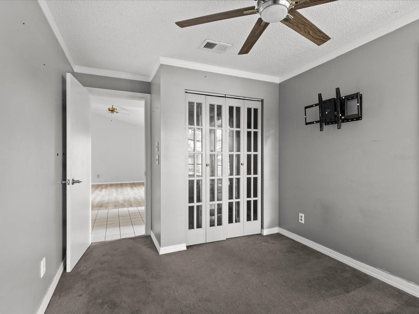 SWEETWATER OAKS II A CONDOMINI - Residential Lease