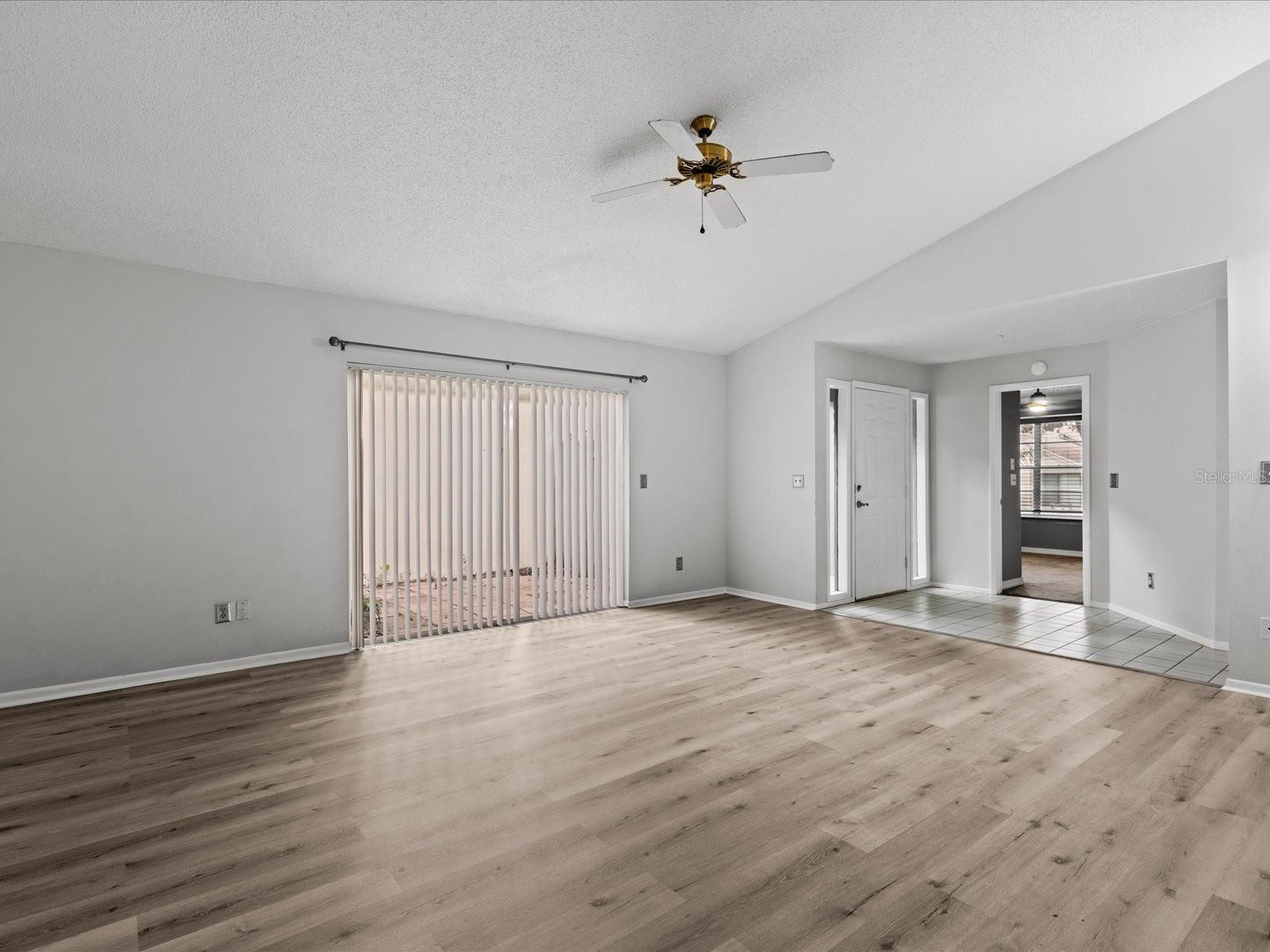 SWEETWATER OAKS II A CONDOMINI - Residential Lease