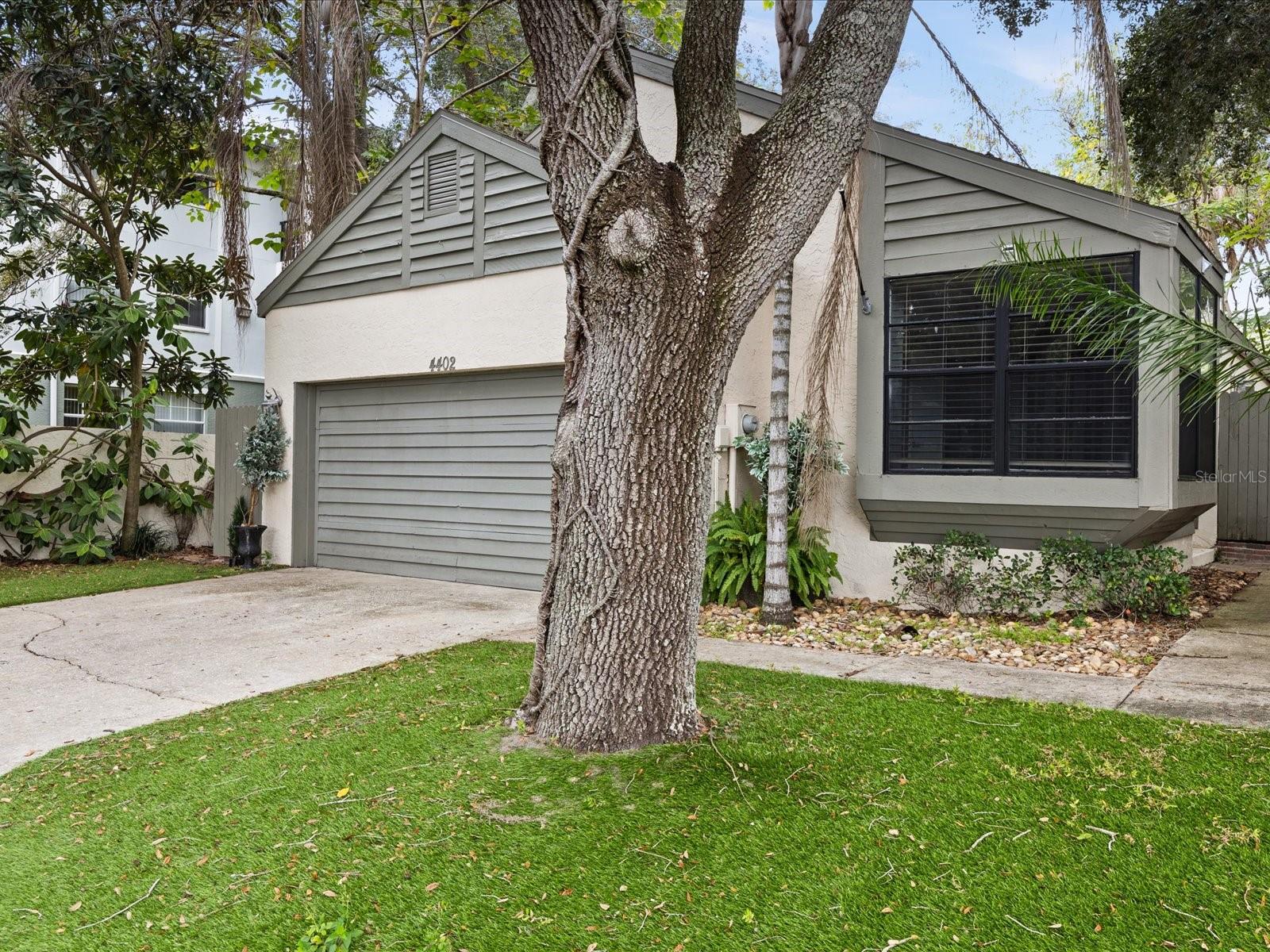 SWEETWATER OAKS II A CONDOMINI - Residential Lease