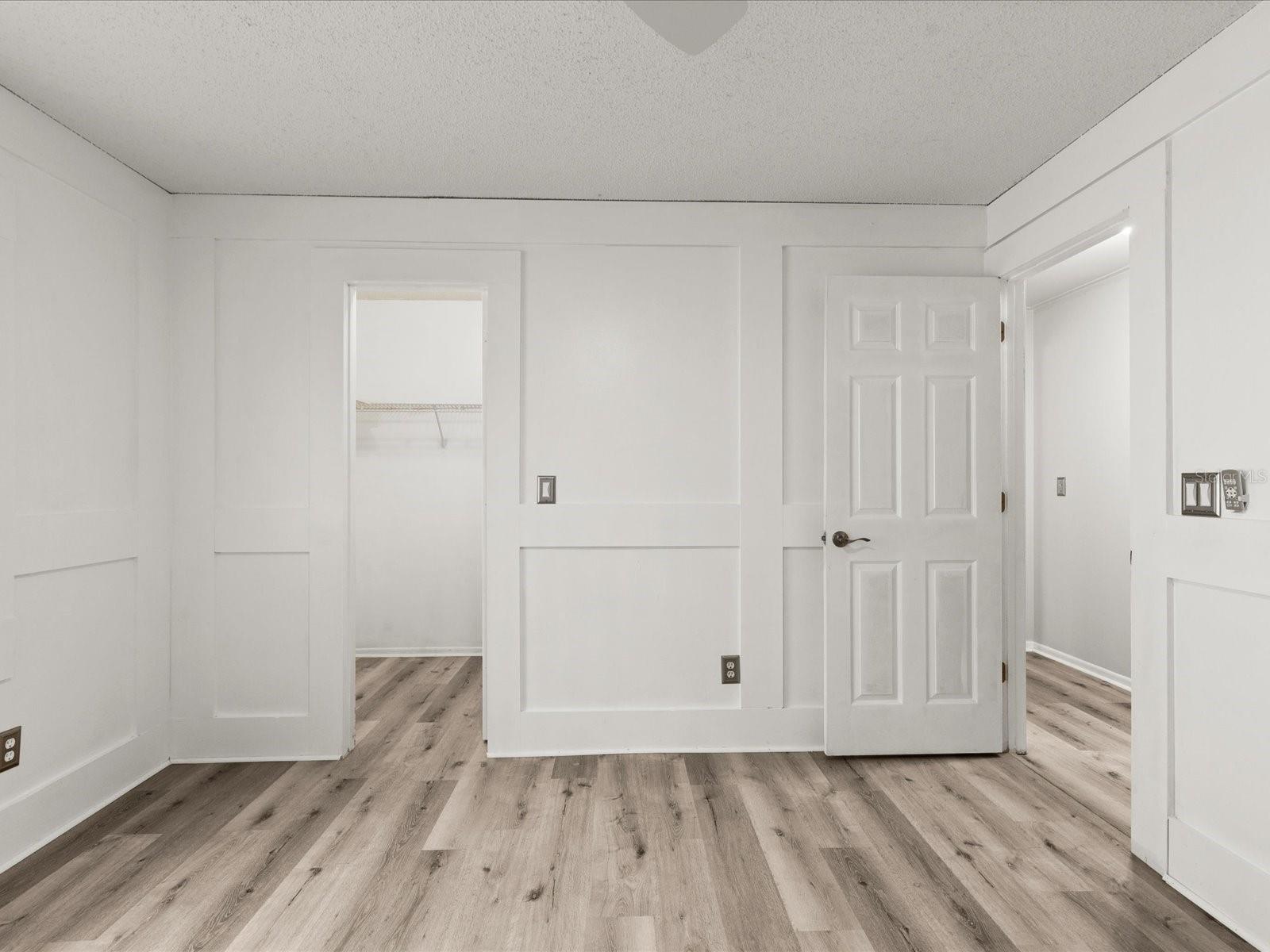 SWEETWATER OAKS II A CONDOMINI - Residential Lease