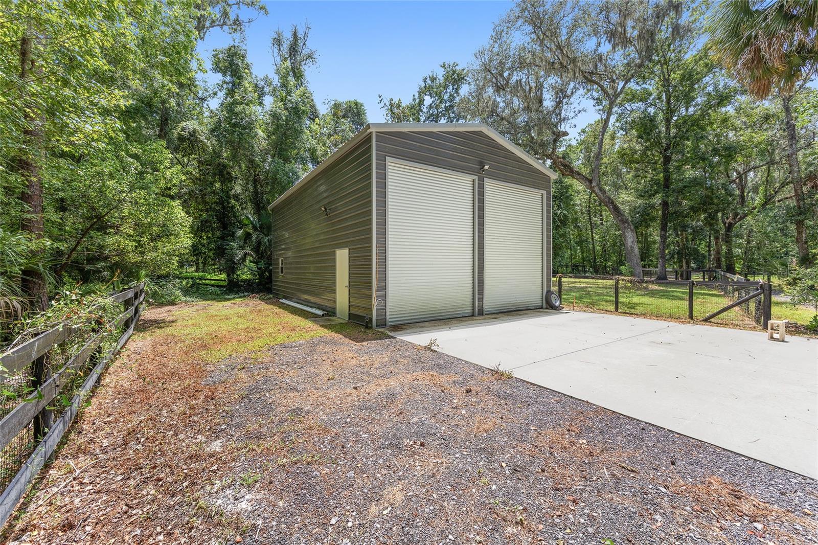 LUTTRELL O R SHACKLEFORD LAND - Residential