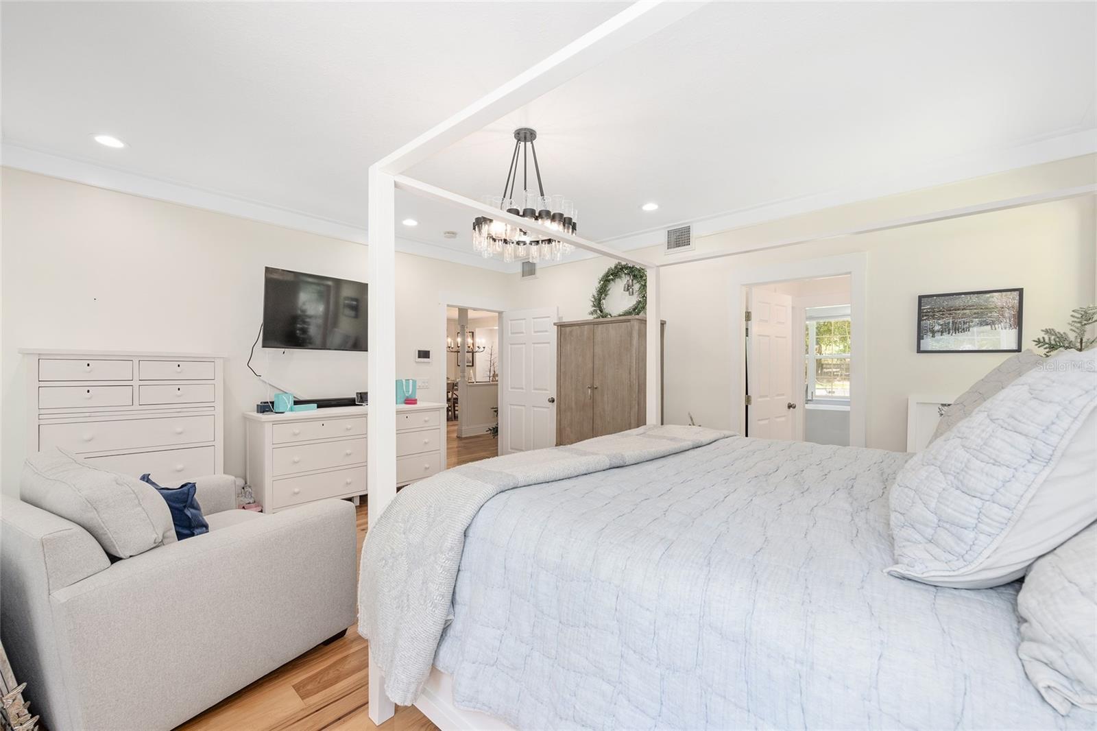 LUTTRELL O R SHACKLEFORD LAND - Residential