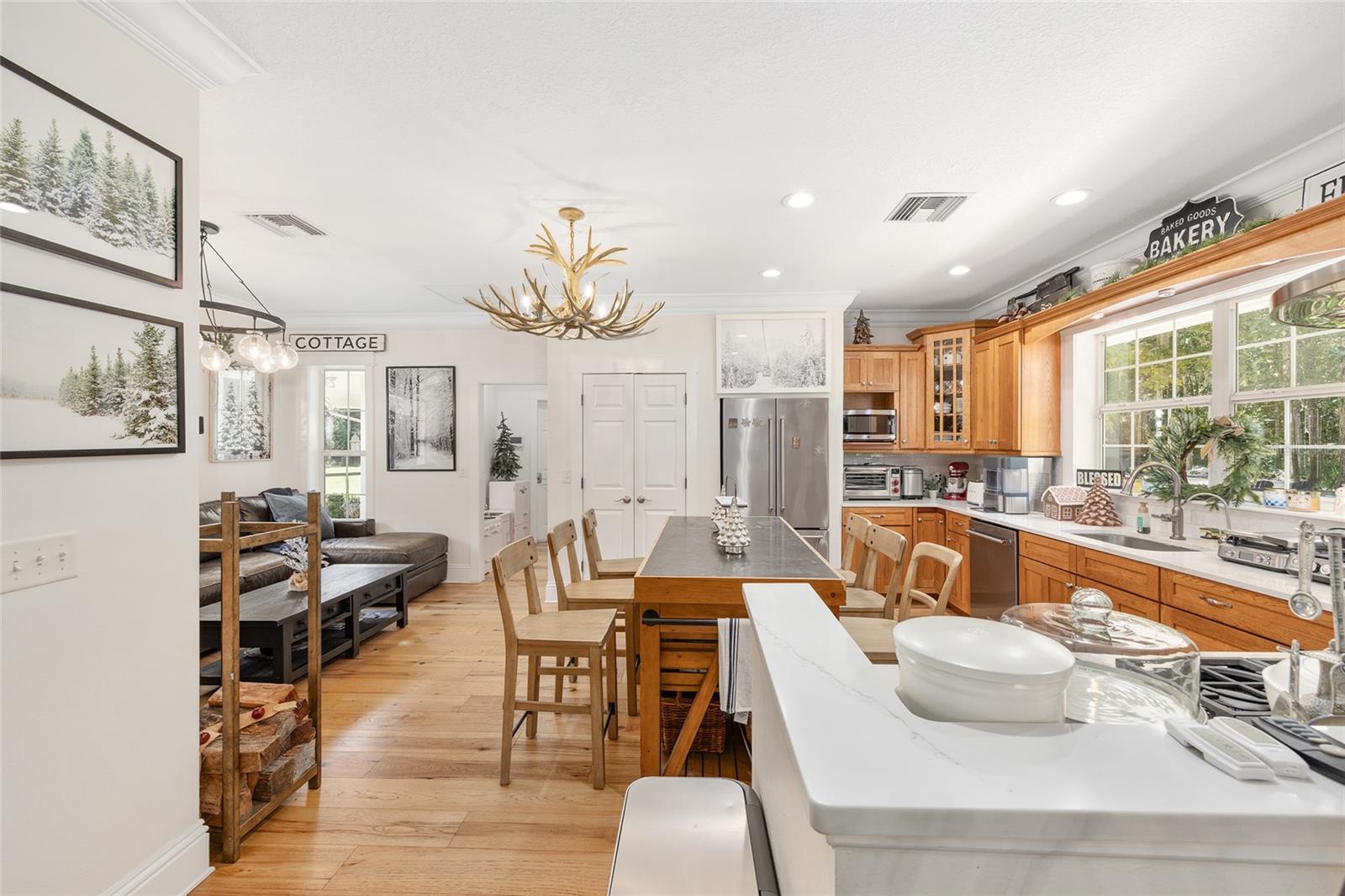 LUTTRELL O R SHACKLEFORD LAND - Residential